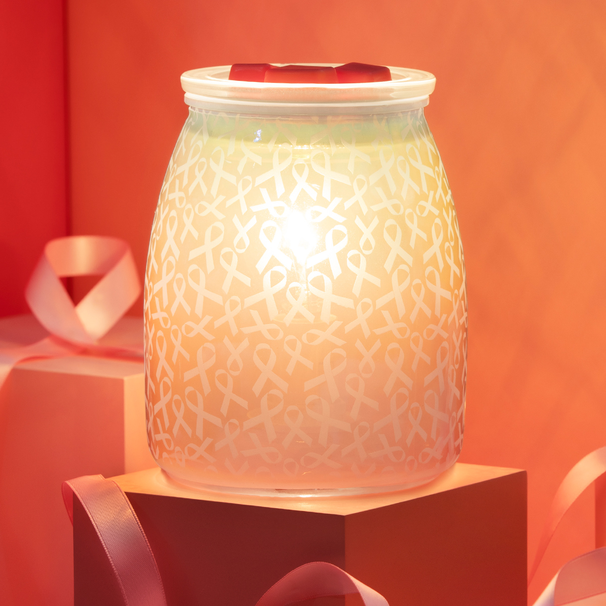 Scentsy's Hope, Strength & Love Warmer benefits National Breast Cancer Foundation